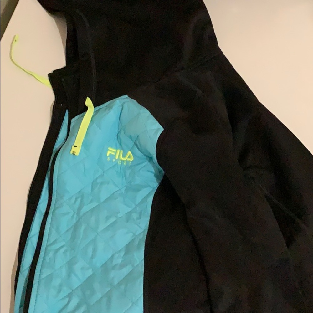 A fila sweatshirt